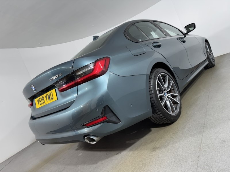 2019 (19) BMW 3 SERIES 320d Sport 4dr 4909482