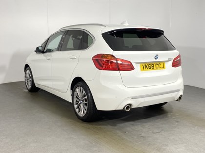 2018 (68) BMW 2 SERIES 220i Luxury 5dr DCT