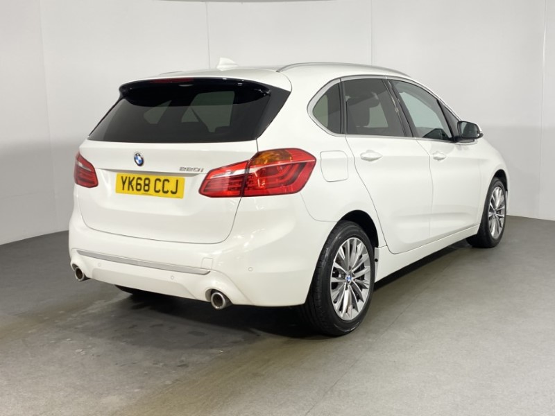 2018 (68) BMW 2 SERIES 220i Luxury 5dr DCT 4937821