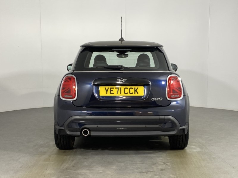 2021 (71) MINI HATCHBACK 1.5 Cooper Exclusive 3dr Auto 4928619