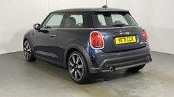 2021 (71) MINI HATCHBACK 1.5 Cooper Exclusive 3dr Auto 4928609