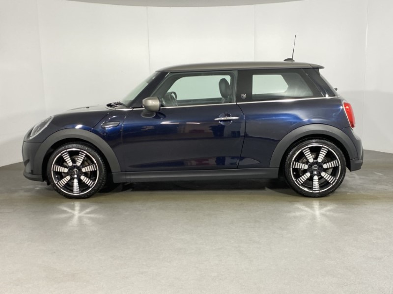 2021 (71) MINI HATCHBACK 1.5 Cooper Exclusive 3dr Auto 4928608