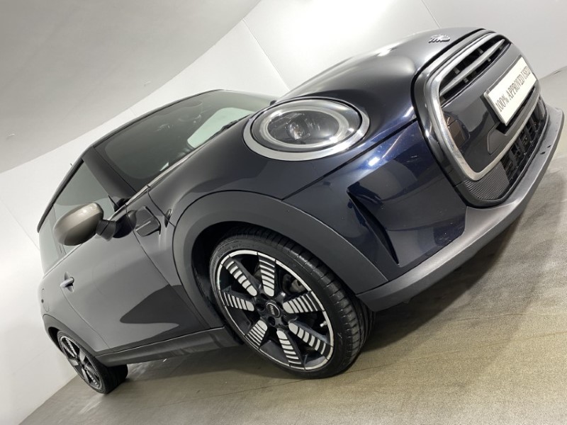 2021 (71) MINI HATCHBACK 1.5 Cooper Exclusive 3dr Auto 4928621