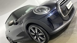 2021 (71) MINI HATCHBACK 1.5 Cooper Exclusive 3dr Auto 4928621