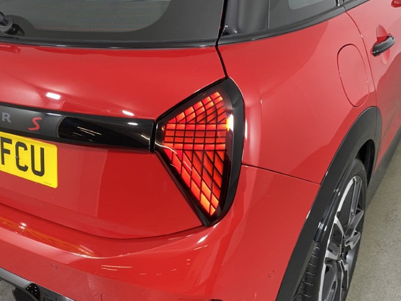 2025 (25) MINI COOPER 2.0 S Sport 5dr Auto 4950135