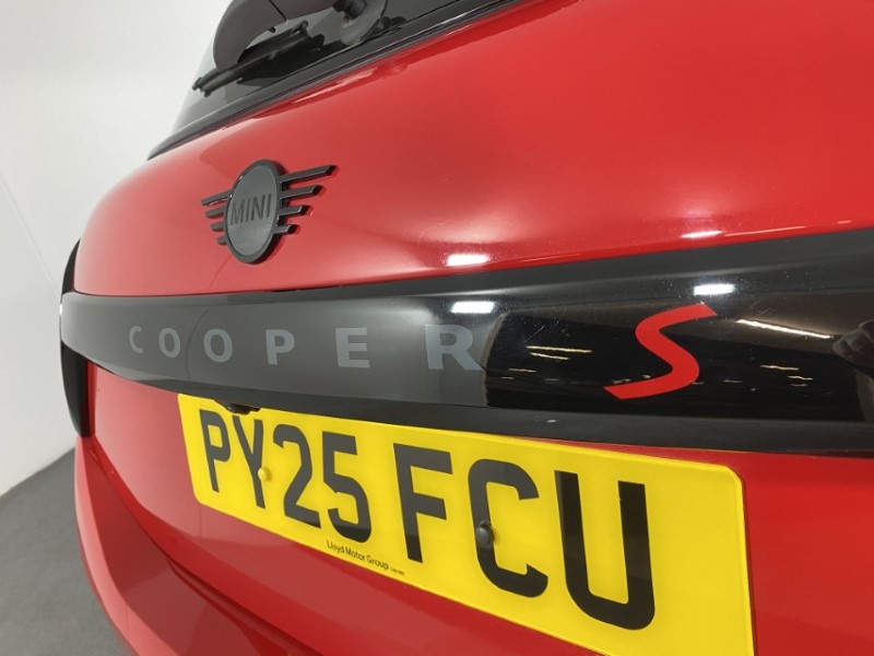 2025 (25) MINI COOPER 2.0 S Sport 5dr Auto 4950134