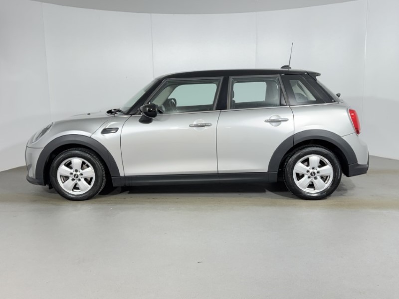 2023 (23) MINI HATCHBACK 1.5 Cooper Classic Premium 5dr Auto 4912878