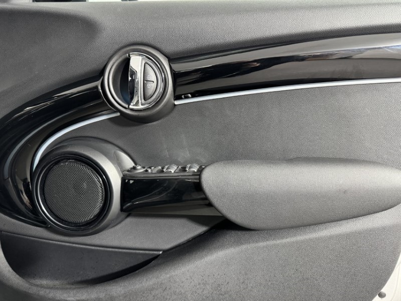 2023 (23) MINI HATCHBACK 1.5 Cooper Classic Premium 5dr Auto 4912850