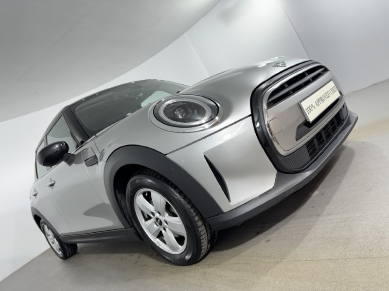 2023 (23) MINI HATCHBACK 1.5 Cooper Classic Premium 5dr Auto 4912889