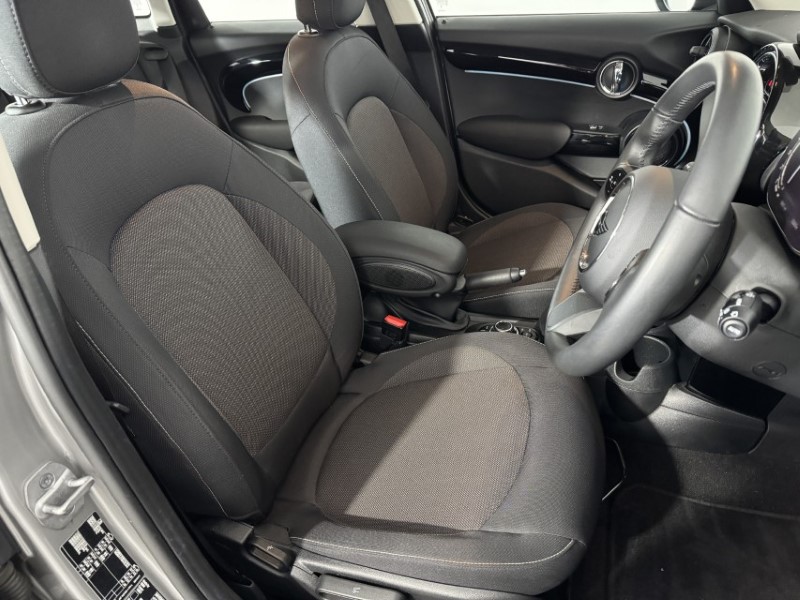 2023 (23) MINI HATCHBACK 1.5 Cooper Classic Premium 5dr Auto 4912849