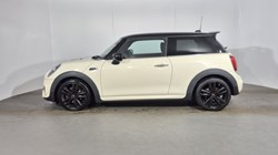 2020 (70) MINI HATCHBACK 1.5 Cooper Sport 3dr Auto 4918114