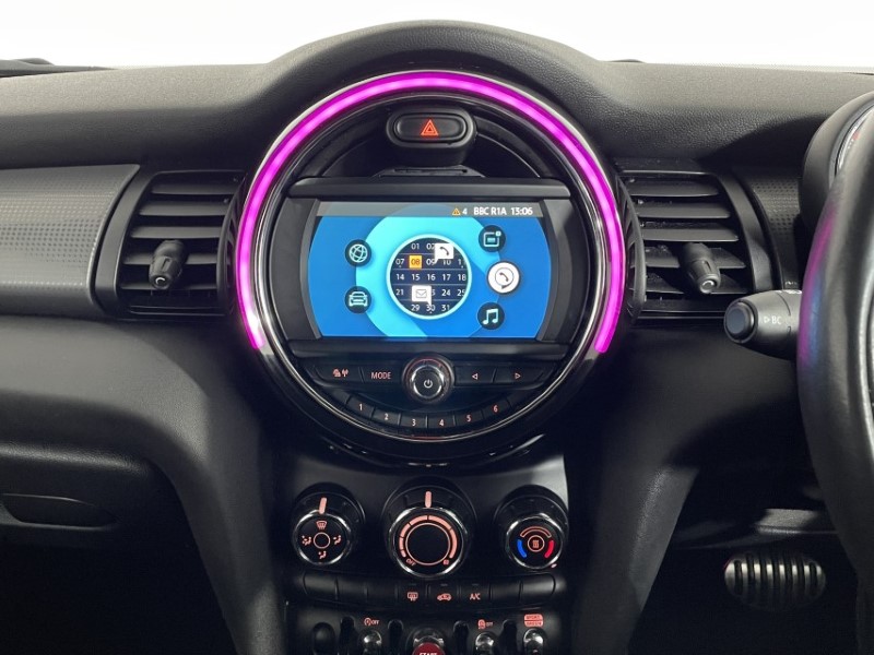 2020 (70) MINI HATCHBACK 1.5 Cooper Sport 3dr Auto 4918129