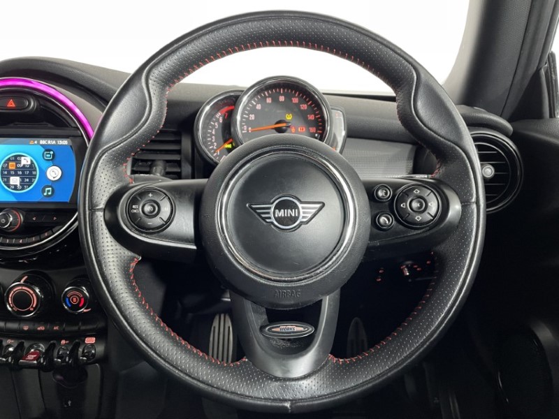 2020 (70) MINI HATCHBACK 1.5 Cooper Sport 3dr Auto 4918218