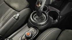 2020 (70) MINI HATCHBACK 1.5 Cooper Sport 3dr Auto 4918213