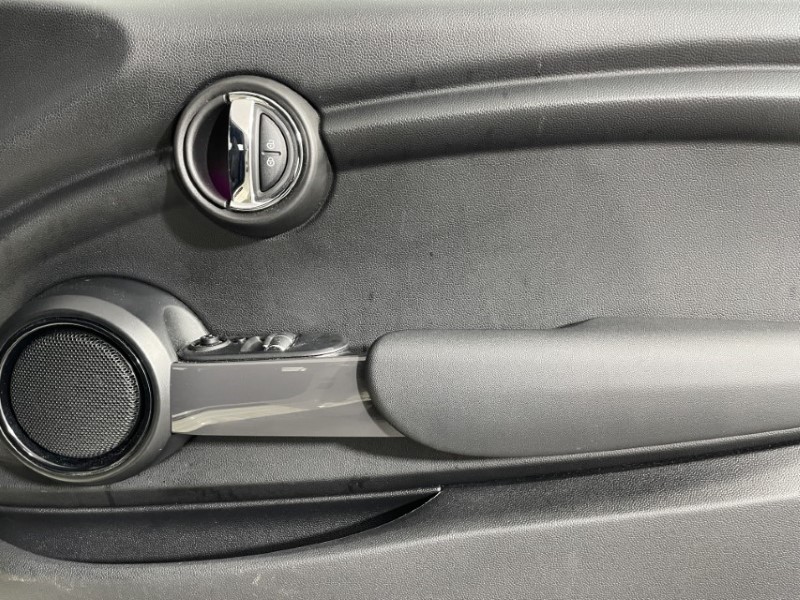 2020 (70) MINI HATCHBACK 1.5 Cooper Sport 3dr Auto 4918086