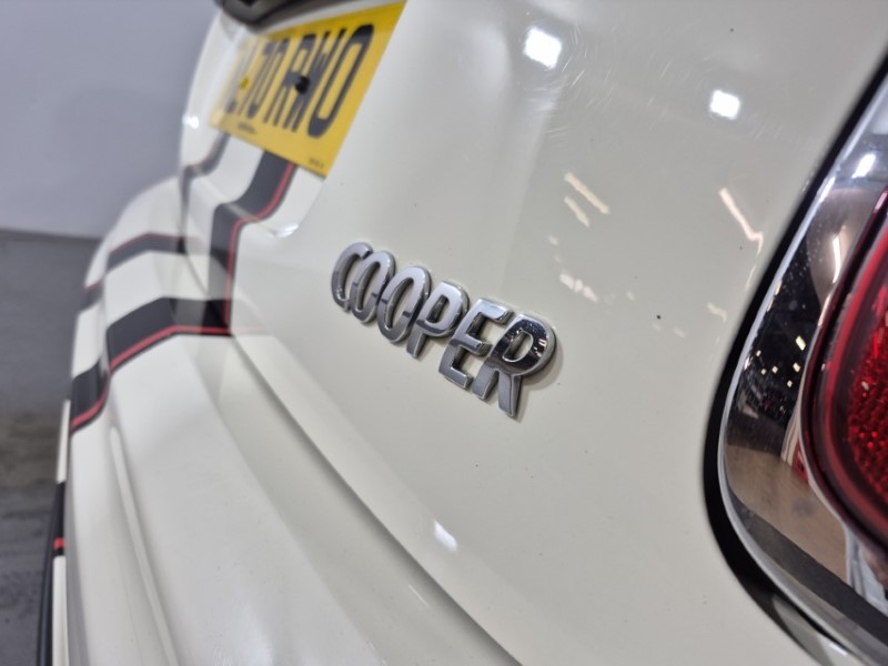 2020 (70) MINI HATCHBACK 1.5 Cooper Sport 3dr Auto 4918095
