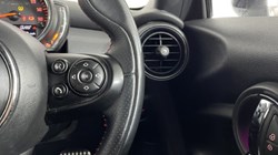 2020 (70) MINI HATCHBACK 1.5 Cooper Sport 3dr Auto 4918216