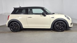 2020 (70) MINI HATCHBACK 1.5 Cooper Sport 3dr Auto 4918106