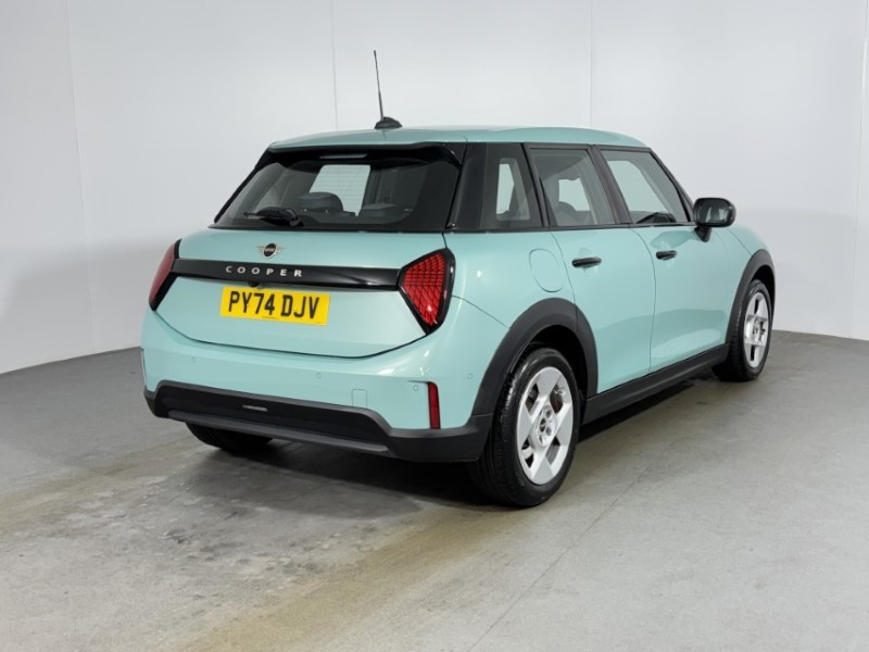 2024 (74) MINI COOPER 1.5 C Classic 5dr Auto 4959053