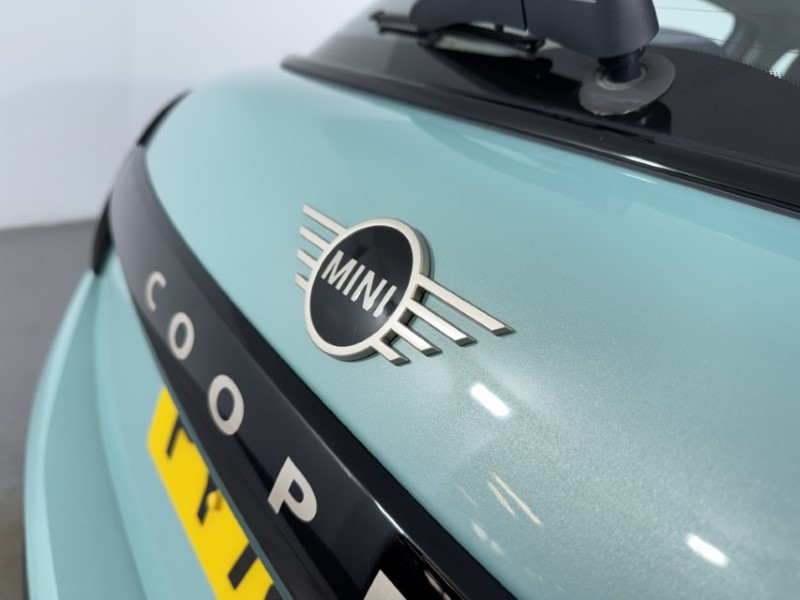 2024 (74) MINI COOPER 1.5 C Classic 5dr Auto 4959026