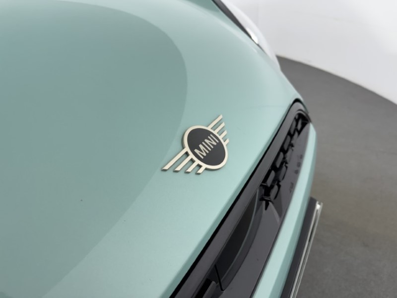 2024 (74) MINI COOPER 1.5 C Classic 5dr Auto 4959033