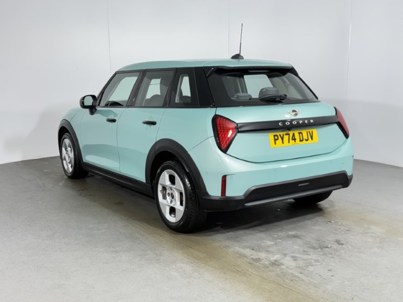 2024 (74) MINI COOPER 1.5 C Classic 5dr Auto
