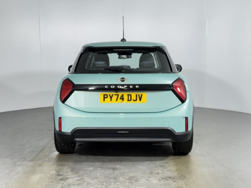 2024 (74) MINI COOPER 1.5 C Classic 5dr Auto 4959036
