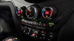 2017 (17) MINI COUNTRYMAN 1.5 Cooper 5dr Auto 4970556
