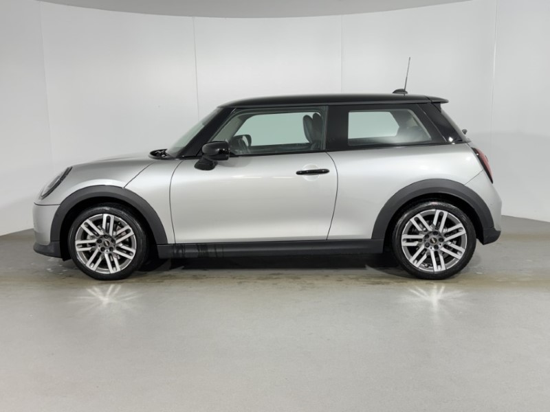 2024 (24) MINI COOPER 1.5 C Classic 3dr Auto 4918026