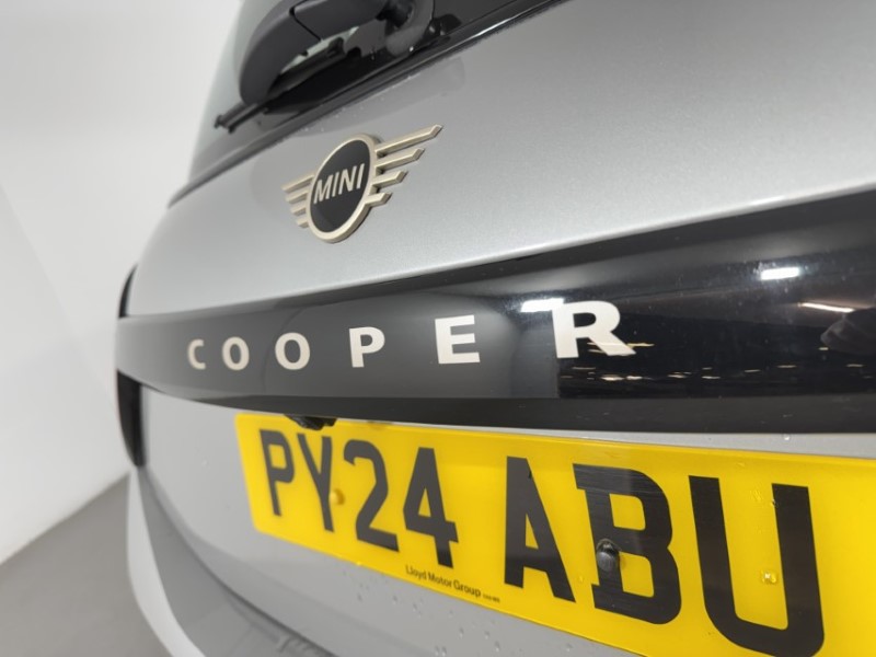 2024 (24) MINI COOPER 1.5 C Classic 3dr Auto 4918008