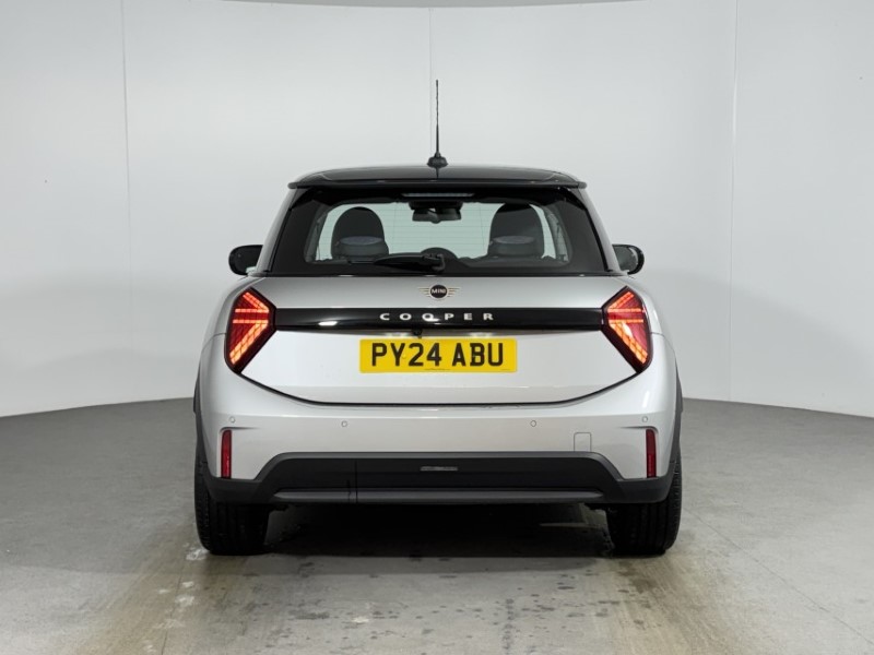 2024 (24) MINI COOPER 1.5 C Classic 3dr Auto 4918016