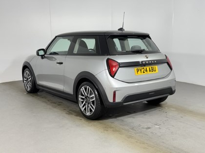 2024 (24) MINI COOPER 1.5 C Classic 3dr Auto
