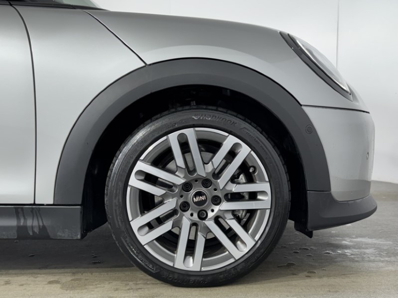 2024 (24) MINI COOPER 1.5 C Classic 3dr Auto 4918012