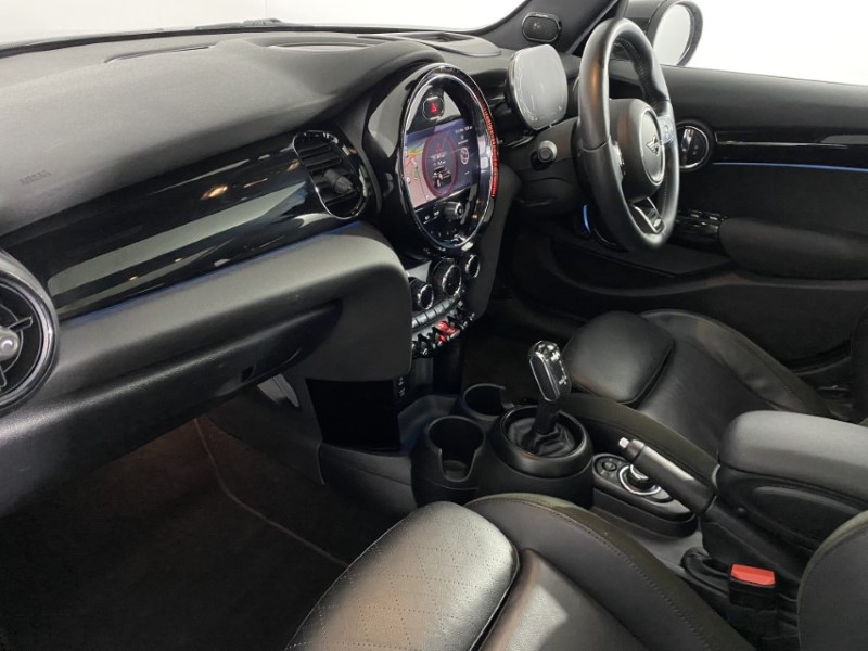 2021 (21) MINI HATCHBACK 1.5 Cooper Sport 5dr Auto 4921873