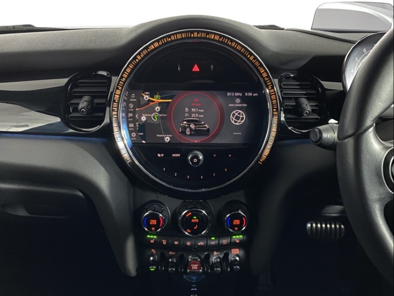 2021 (21) MINI HATCHBACK 1.5 Cooper Sport 5dr Auto 4921858