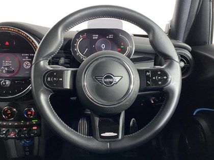 2021 (21) MINI HATCHBACK 1.5 Cooper Sport 5dr Auto