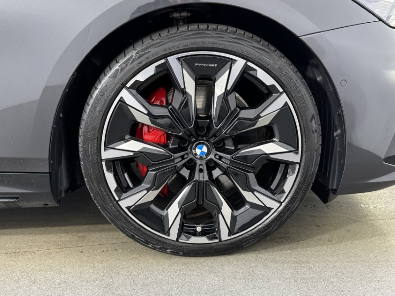2025 (75) BMW I5 250kW eDrive40 M Sport Pro 84kWh 4dr Auto 5423721