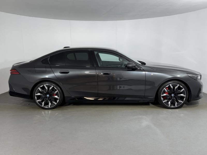 2025 (75) BMW I5 250kW eDrive40 M Sport Pro 84kWh 4dr Auto 5423736