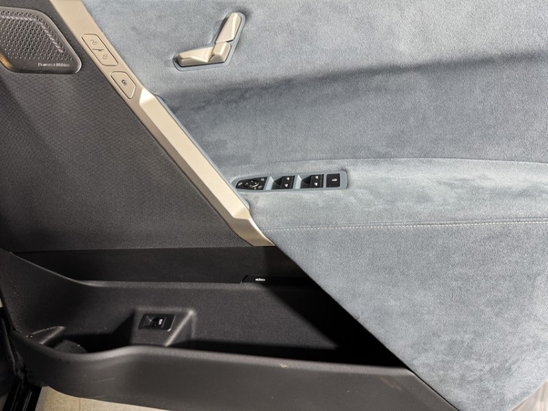 2022 (22) BMW iX 240kW xDrive40 M Sport 76.6kWh 5dr Auto 4948201