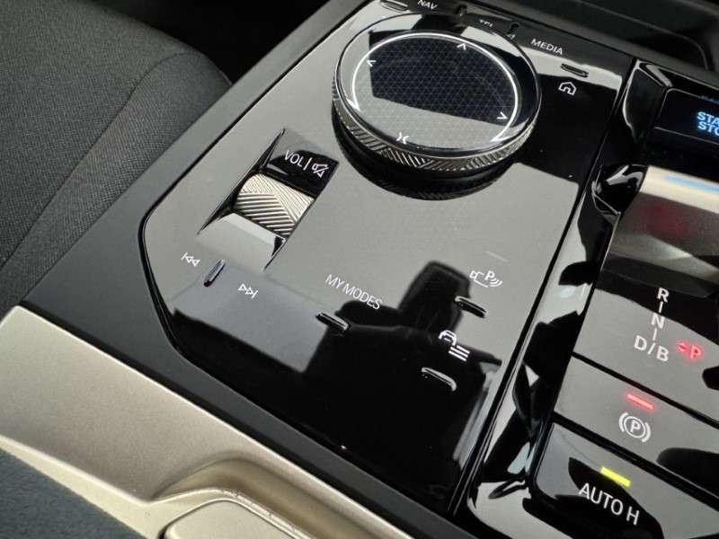 2022 (22) BMW iX 240kW xDrive40 M Sport 76.6kWh 5dr Auto 4948184