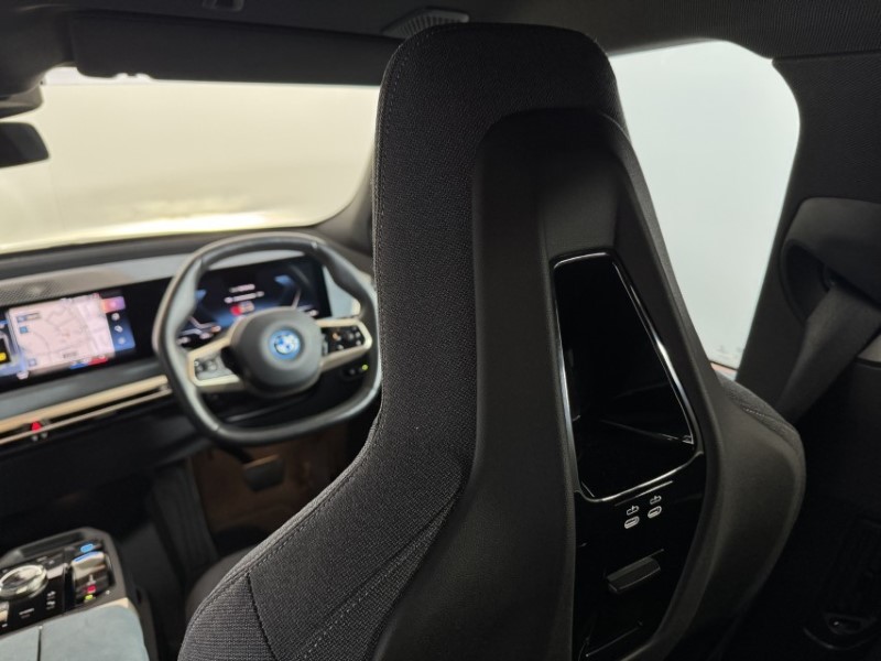 2022 (22) BMW iX 240kW xDrive40 M Sport 76.6kWh 5dr Auto 4948243