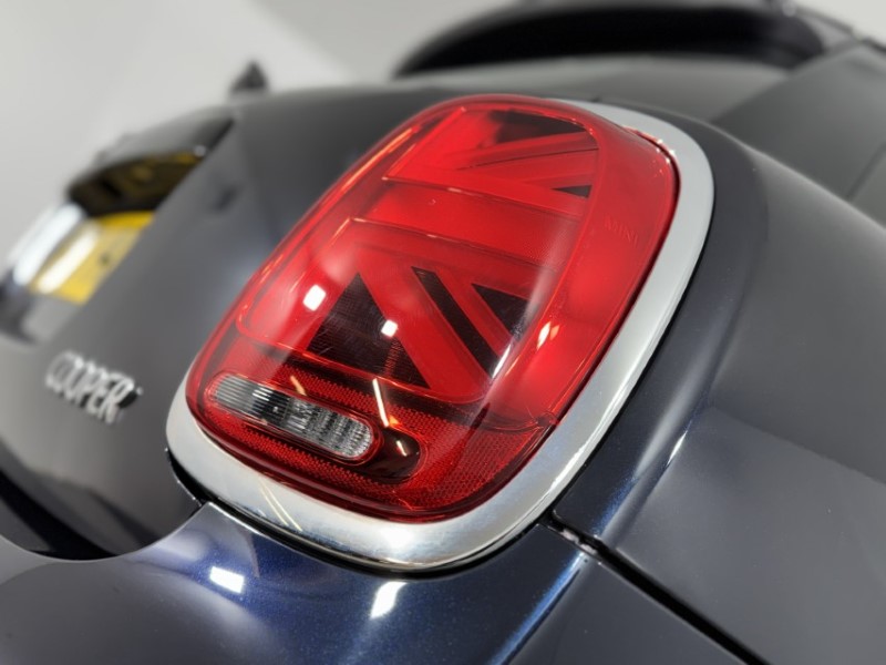 2023 (23) MINI HATCHBACK 1.5 Cooper Exclusive Premium 5dr Auto 5027405
