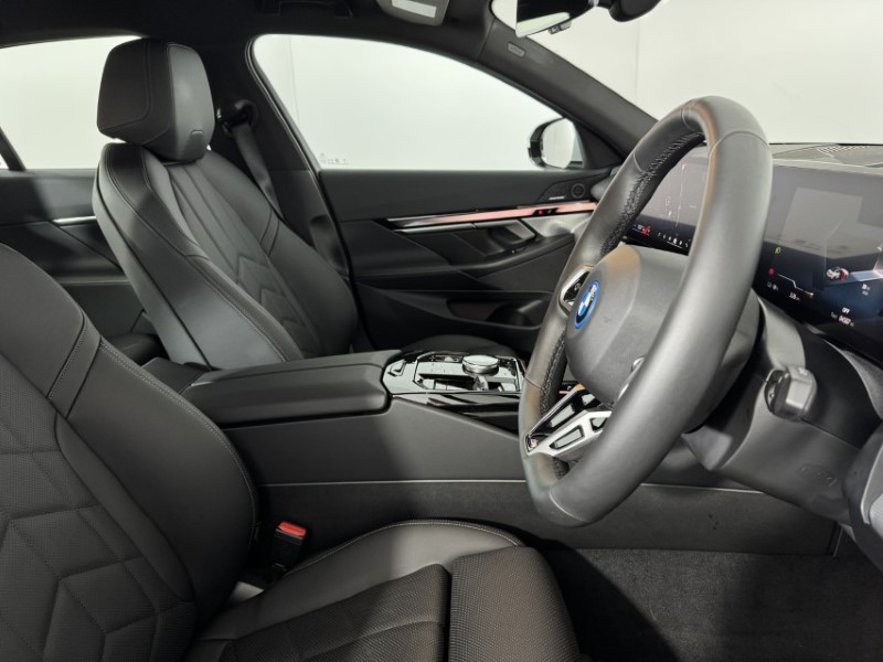 2025 (25) BMW I5 250kW eDrive40 M Sport 84kWh 4dr Auto 4985847