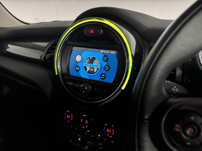 2019 (19) MINI HATCHBACK 2.0 Cooper S Classic II 3dr 4975754