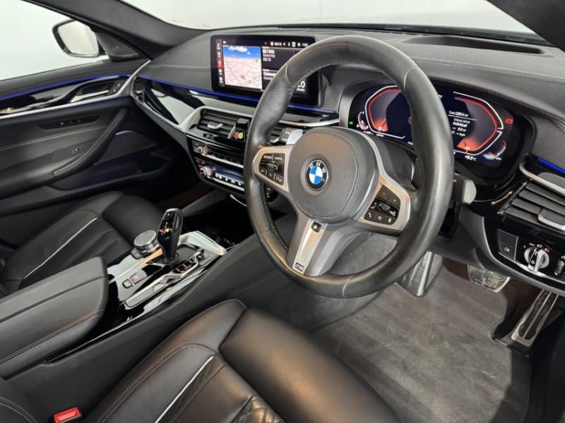 2022 (72) BMW 5 SERIES M550i xDrive 4dr Auto 4988629
