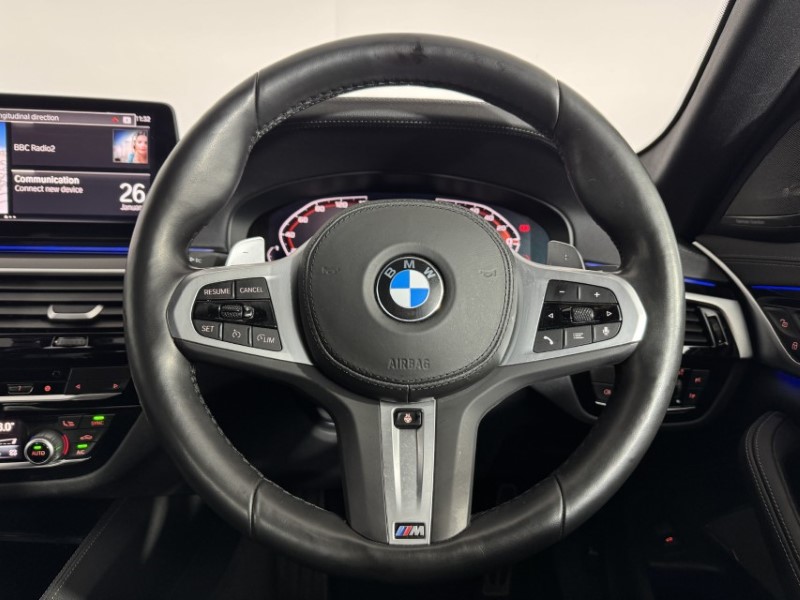 2022 (72) BMW 5 SERIES M550i xDrive 4dr Auto 4988616