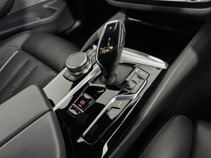 2022 (72) BMW 5 SERIES M550i xDrive 4dr Auto 4988624