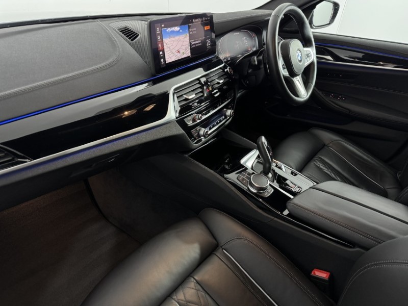 2022 (72) BMW 5 SERIES M550i xDrive 4dr Auto 4988635