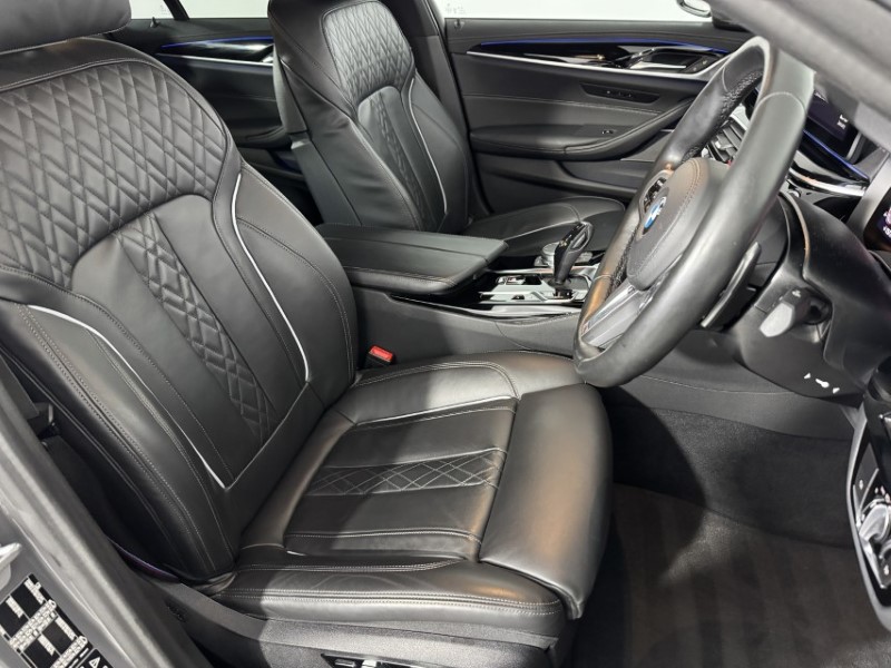 2022 (72) BMW 5 SERIES M550i xDrive 4dr Auto 4988630