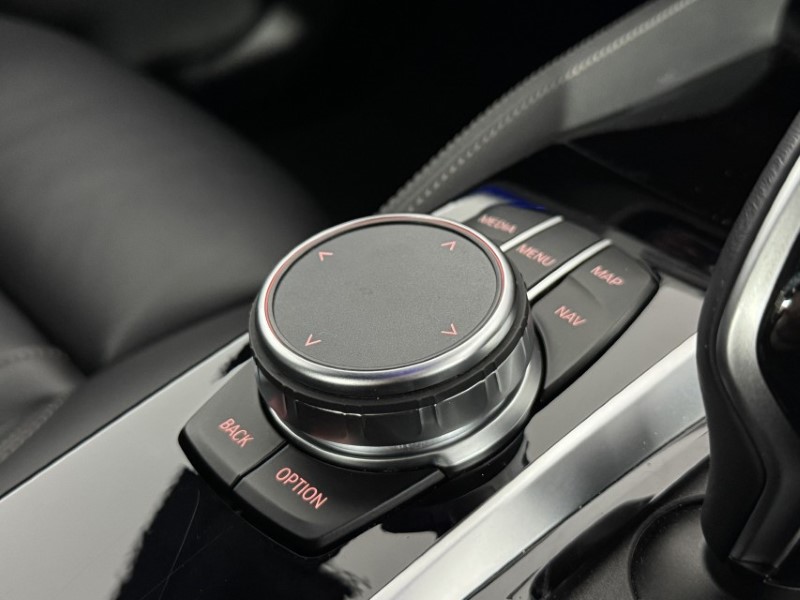 2022 (72) BMW 5 SERIES M550i xDrive 4dr Auto 4988627